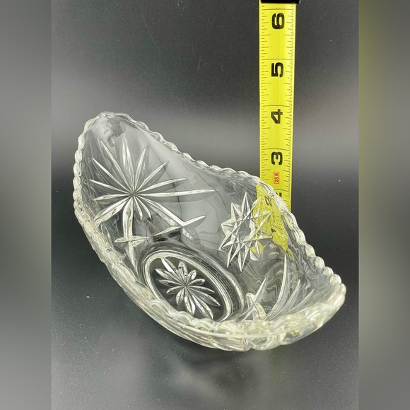 Vintage, Starburst Oblong Candy Dish, Prescut Clear Glass, by Anchor Hocking - Picture 6 of 7